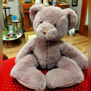 Vintage Russ Bear Hugs 17" Teddy Bear in lavender color.